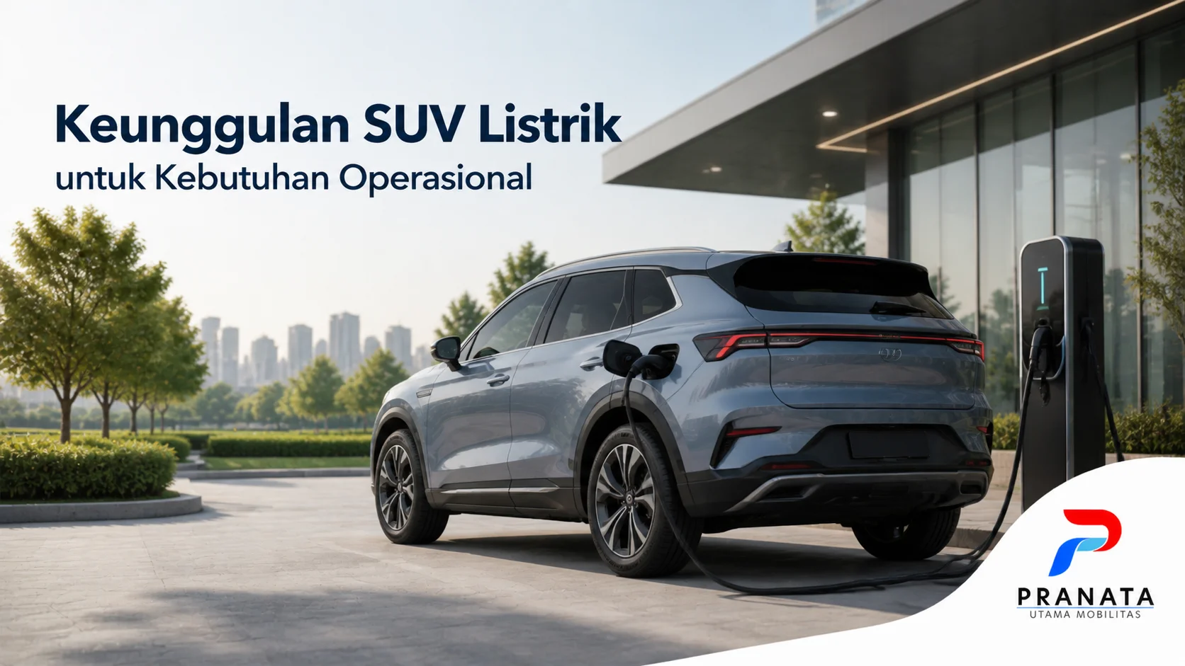 SUV listrik sedang melakukan pengisian daya di area modern sebagai kendaraan operasional dengan teknologi efisien dan fitur canggih